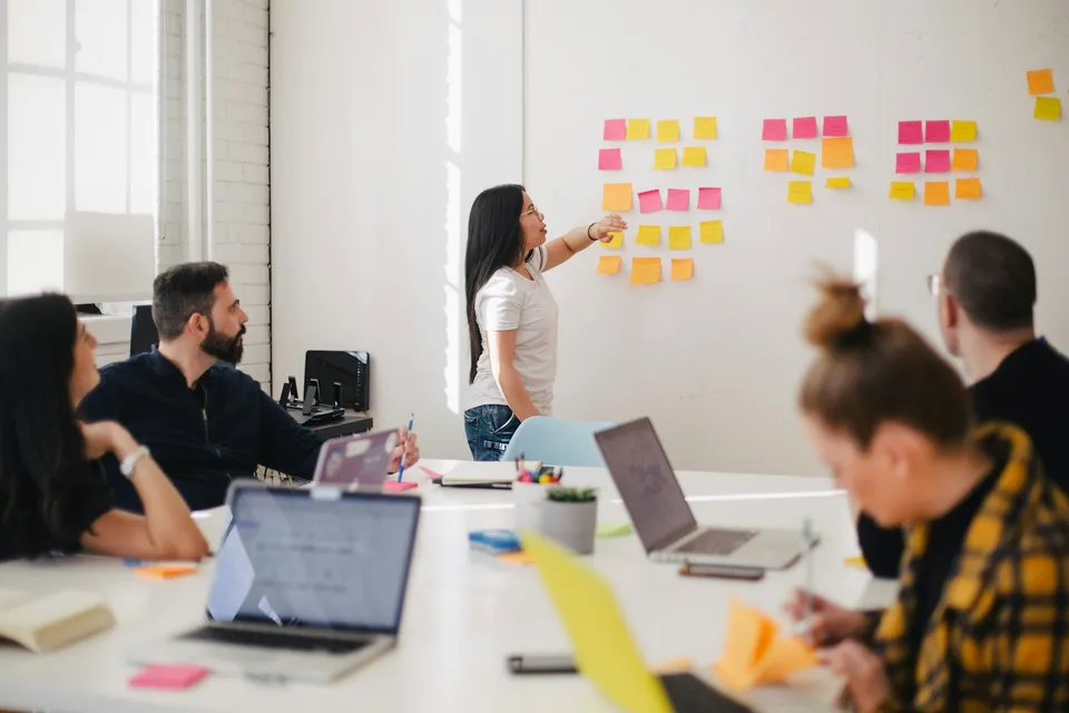 Vielfältige Teams und Branchen, passende Websites für Zielgruppen